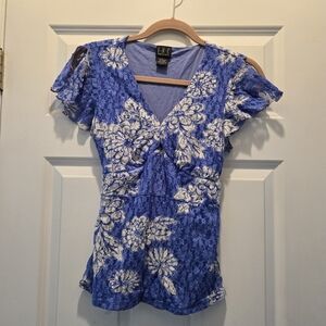 Vintage Y2K Top S Early 2000’s Blue Floral Lace Flutter Slit Short Sleeve Vneck